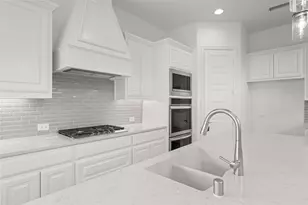 1536 Euclid Aly, Corinth, TX 76208 - Photo 10