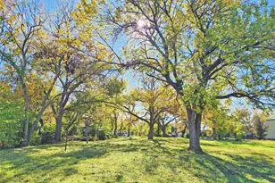 614 Lone Oak St, Lewisville, TX 75057 - Photo 10