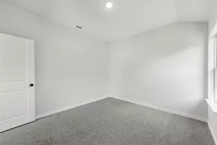 1102 Holly St, Cleburne, TX 76033 - Photo 28