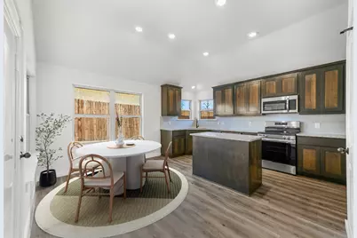 1102 Holly Street, Cleburne, TX 76033 - Photo 8