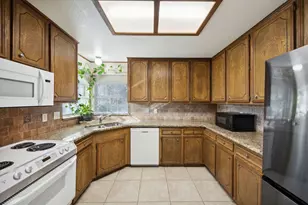 801 College St, Crandall, TX 75114 - Photo 8