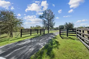 2212 Spring Hill Rd, Aubrey, TX 76227 - Photo 2