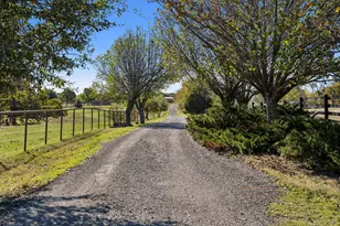 2212 Spring Hill Rd, Aubrey, TX 76227 - Photo 4