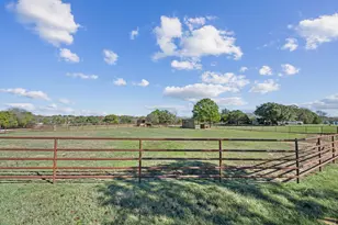 2212 Spring Hill Rd, Aubrey, TX 76227 - Photo 22