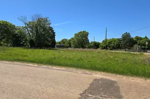 152 Lynn Creek Dr, Mabank, TX 75156 - Photo 1
