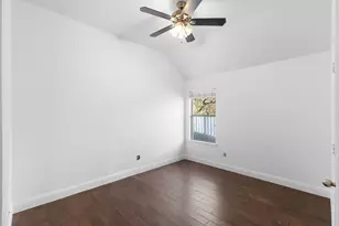 309 Dupont Cir, Fort Worth, TX 76134 - Photo 14