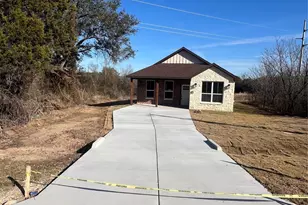 5741 Black Pine Cir, Granbury, TX 76048 - Photo 1