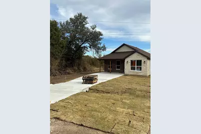 5741 Black Pine Circle, Granbury, TX 76048 - Photo 2