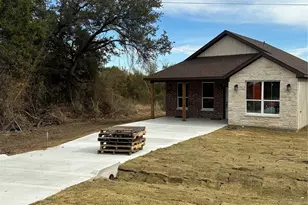 5741 Black Pine Cir, Granbury, TX 76048 - Photo 2