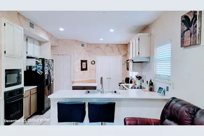 1637 Arbor Ridge Drive, Fort Worth, TX 76112 - Photo 12