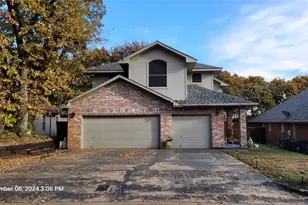 1637 Arbor Ridge Dr, Fort Worth, TX 76112 - Photo 1