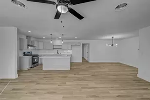 5421 Jerri Ln, Haltom City, TX 76117 - Photo 6