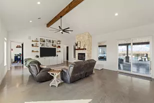 353 Willow Moon Ranch Rd, Crawford, TX 76638 - Photo 4