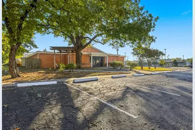 116 N Clark Street, Burleson, TX 76028 - Photo 38