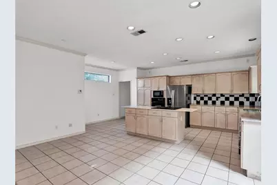 17055 Vinland Drive, Addison, TX 75001 - Photo 16
