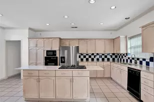 17055 Vinland Dr, Addison, TX 75001 - Photo 12