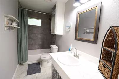 2208 N Sylvania Avenue, Fort Worth, TX 76111 - Photo 12