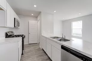 402 Lens St, Eastland, TX 76448 - Photo 20