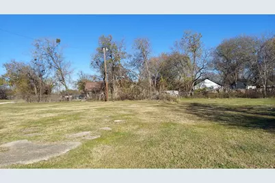 1404 E 10th Avenue, Corsicana, TX 75110 - Photo 4