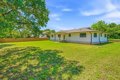 1937 N Dale Avenue, Stephenville, TX 76401 - Photo 4