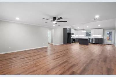 1937 N Dale Avenue, Stephenville, TX 76401 - Photo 10