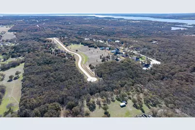 1 Shady Oak Lane, Valley View, TX 76272 - Photo 4