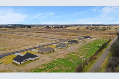 240 Yawney Drive, Lipan, TX 76462 - Photo 32