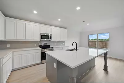1401 Quail Creek Drive, Cleburne, TX 76033 - Photo 12