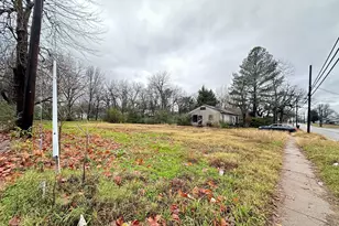 2225 Bonham St, Paris, TX 75460 - Photo 2