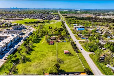 4260 Lasater, Balch Springs, TX 75181 - Photo 4