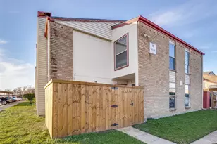 919 S Weatherred Dr, Richardson, TX 75080 - Photo 2