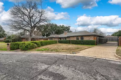 2702 Greenbrook Drive, Arlington, TX 76016 - Photo 1