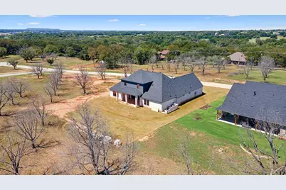 2409 Candlestick Drive, Granbury, TX 76049 - Photo 40