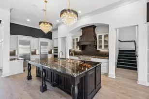 2409 Candlestick Dr, Granbury, TX 76049 - Photo 10