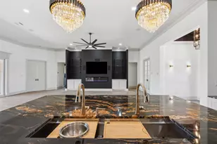 2409 Candlestick Dr, Granbury, TX 76049 - Photo 12