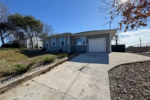 320 W Washington St, Sherman, TX 75090 - Photo 4
