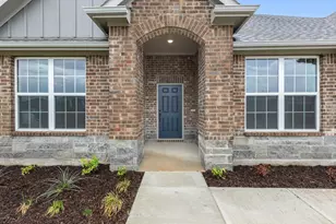 209 Briarwood Dr, Nevada, TX 75173 - Photo 2