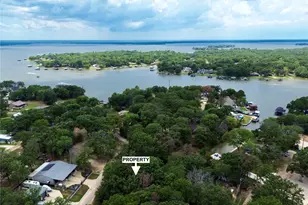 106 Lowe Dr, Mabank, TX 75156 - Photo 1