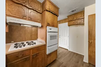 6129 Forest Edge Drive, Forest Hill, TX 76119 - Photo 12