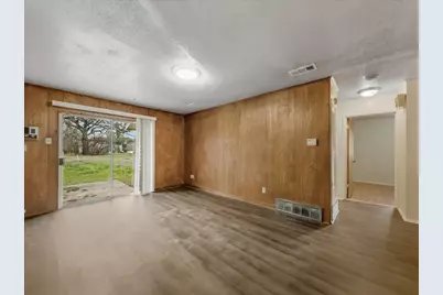 6129 Forest Edge Drive, Forest Hill, TX 76119 - Photo 10