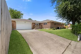 3364 Darvany Dr, Dallas, TX 75220 - Photo 34