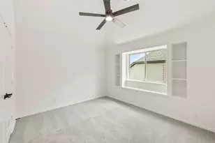 925 Cannes Dr, Red Oak, TX 75154 - Photo 34