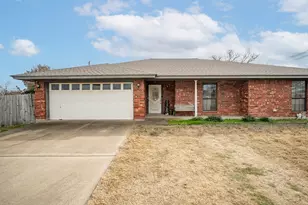 130 Ben Hogan Dr, Stephenville, TX 76401 - Photo 2