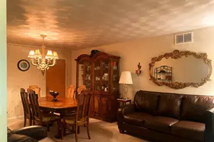 1136 E Five Mile Pkwy, Dallas, TX 75216 - Photo 6