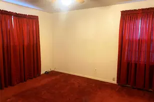 1136 E Five Mile Pkwy, Dallas, TX 75216 - Photo 14
