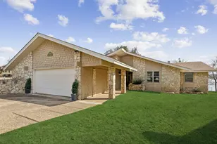 648 S Rough Creek Ct, Granbury, TX 76048 - Photo 26