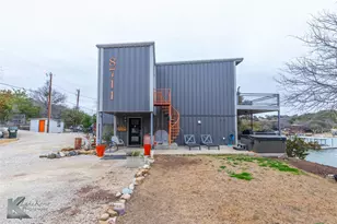 8711 County Rd 300, Graham, TX 76450 - Photo 30