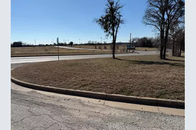 911 Pine Tree Court, Graham, TX 76450 - Photo 6