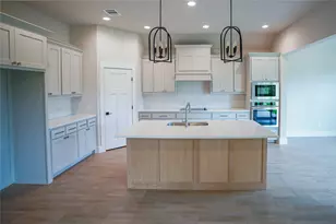 9020 Vly Oak Ct, Springtown, TX 76082 - Photo 6