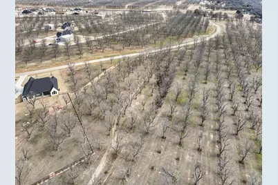 8419 W Landings Road, Granbury, TX 76049 - Photo 10